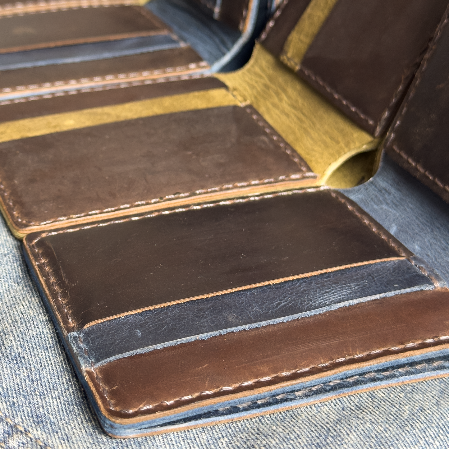 Billetera Bifold Engrasada