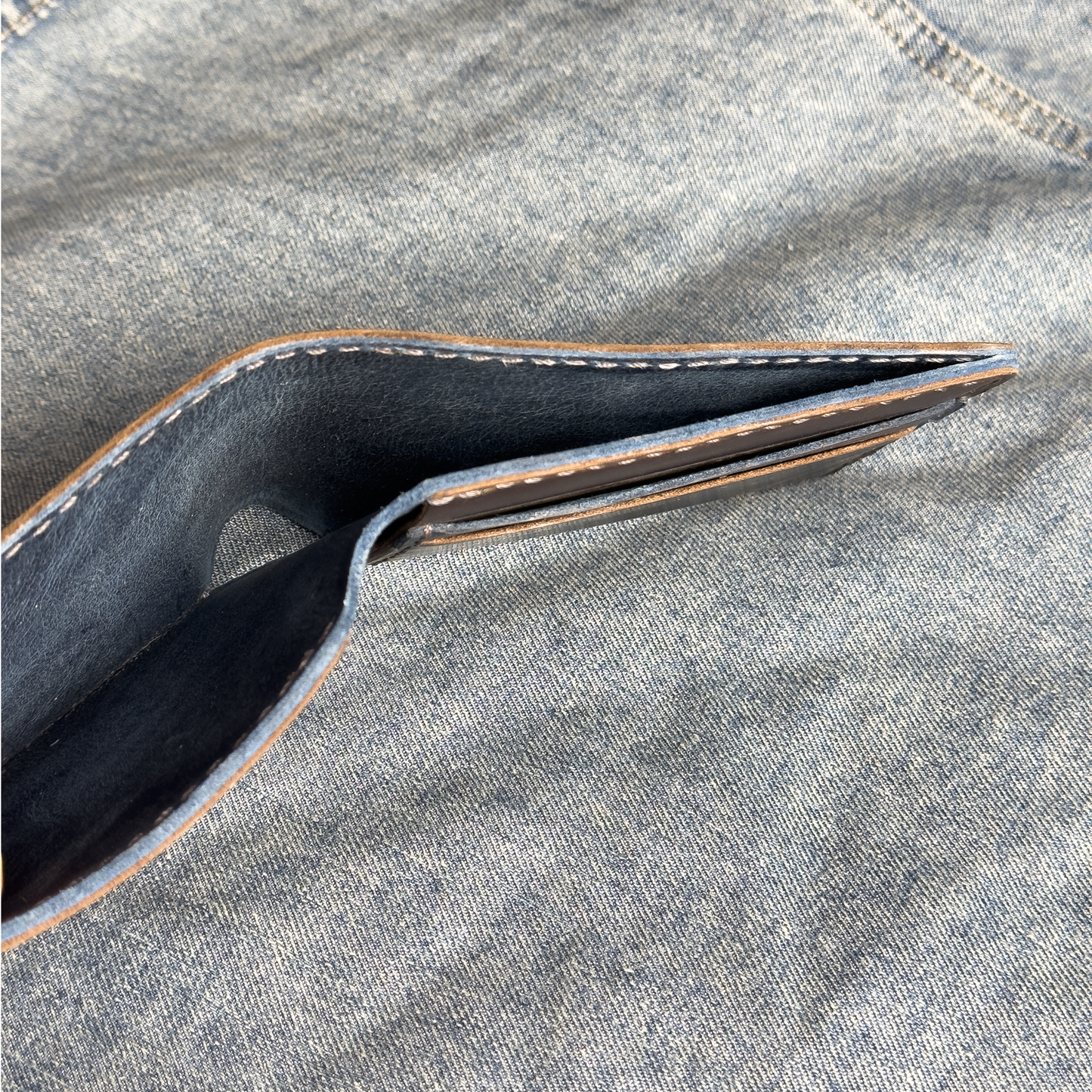 Billetera Bifold Engrasada