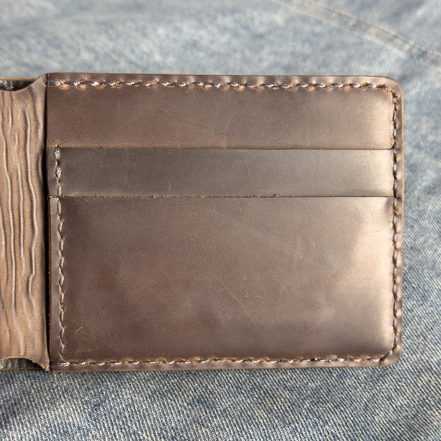 Billetera Bifold Engrasada