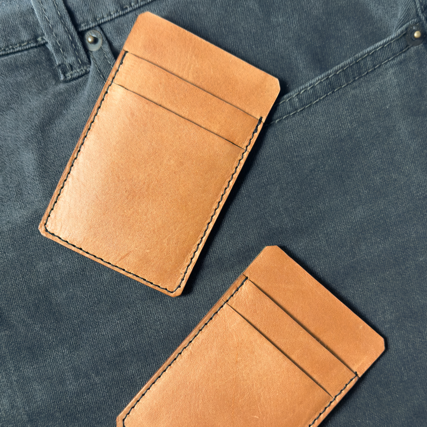 Tarjetero Light (x2 Pockets, 5 Tarjetas)